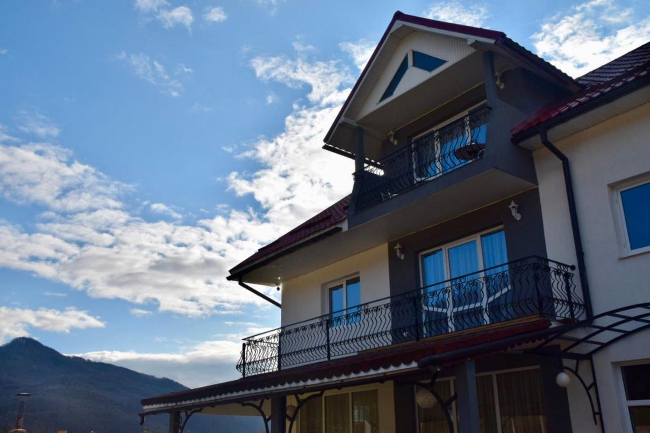 Casa Sonya Homestay *